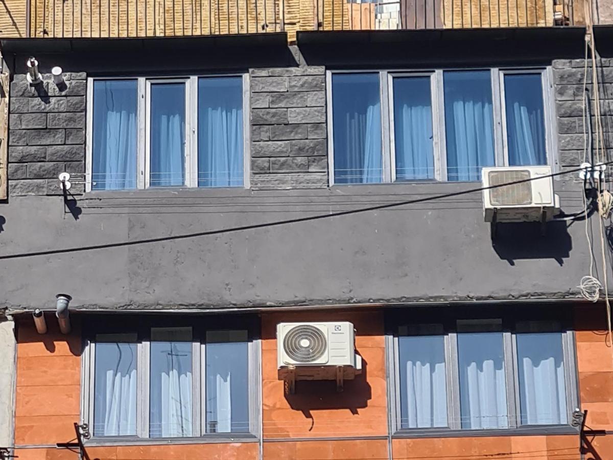 Apart House In Centr Koghbaci Strit Yerevan Ngoại thất bức ảnh